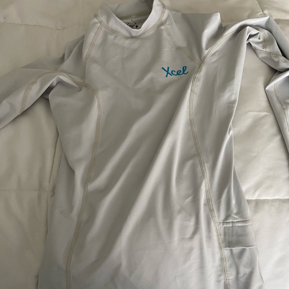Xcel surf top